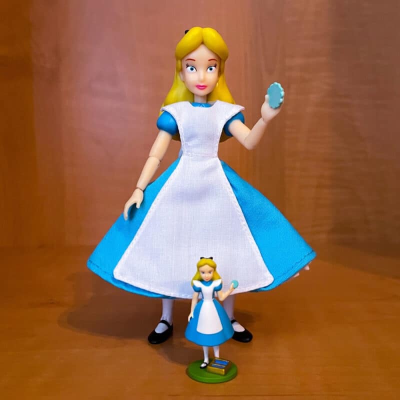 Alice in Wonderland Disney Ultimates Action Figure Alice