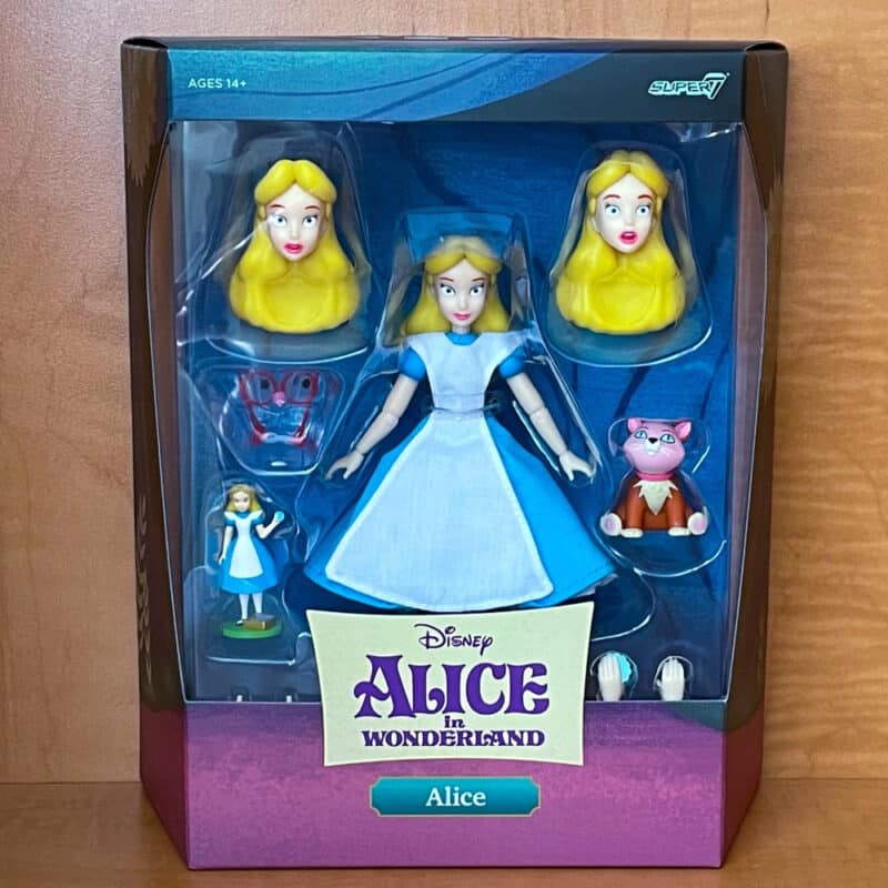 Alice in Wonderland Disney Ultimates Action Figure Alice