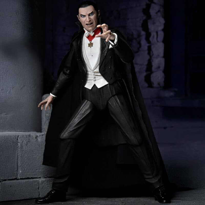 Universal Monsters Ultimate Count Dracula Figure