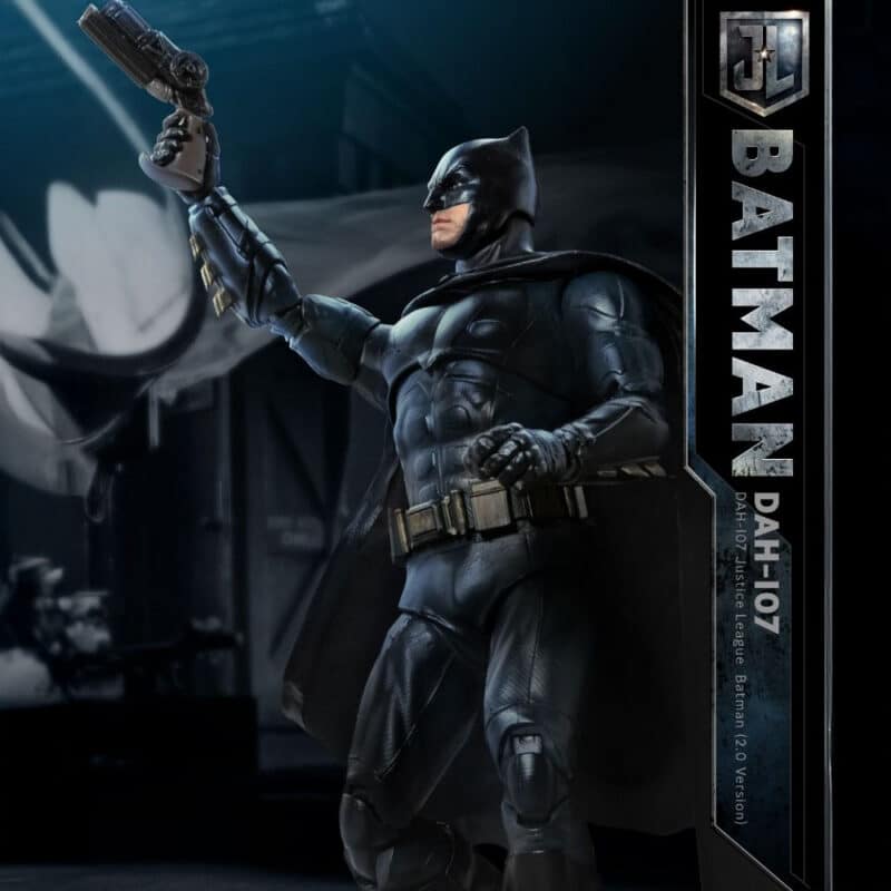 Justice League Batman 1:9 Scale Dynamic 8ction Heroes Action Figure