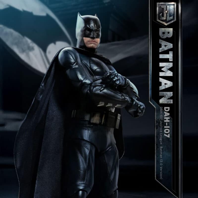 Justice League Batman 1:9 Scale Dynamic 8ction Heroes Action Figure