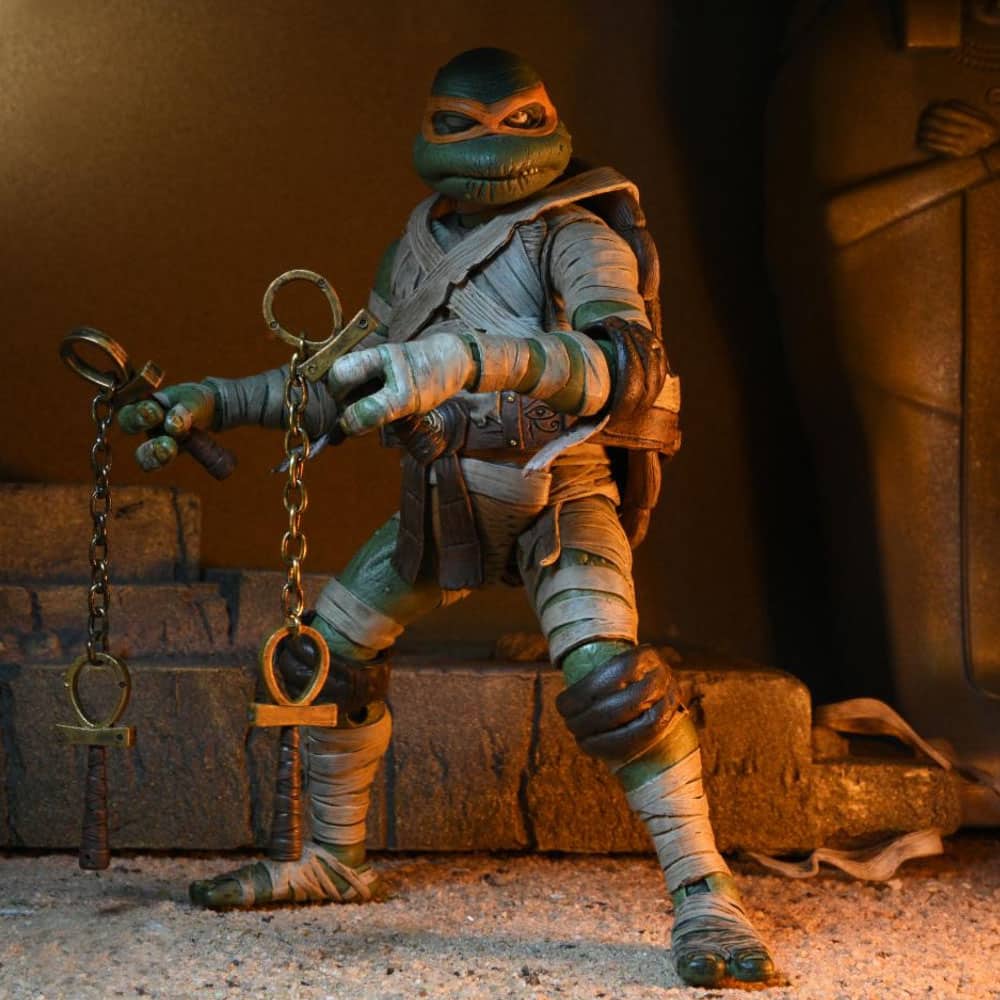 Universal Monsters x Teenage Mutant Ninja Turtles – Michelangelo as The Mummy Ultimate Figure